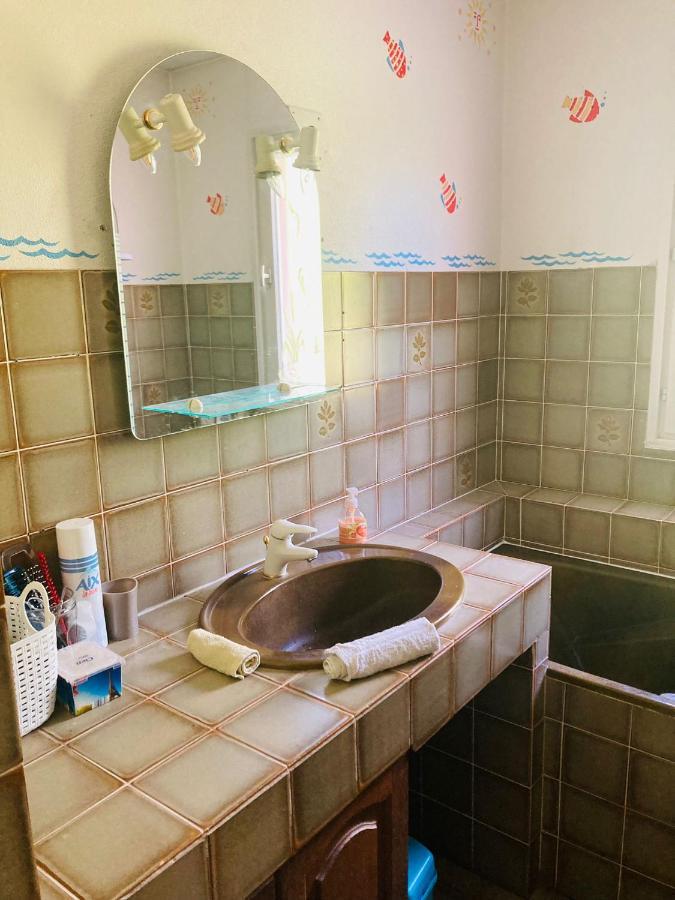 Chez L'habitant. *